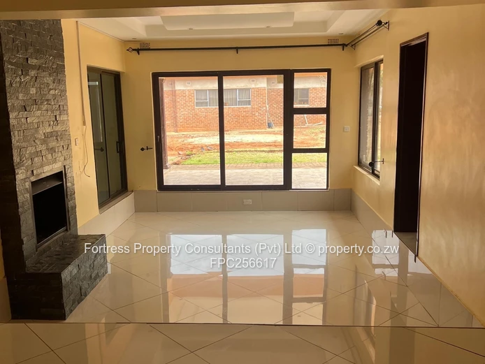Glen Lorne 5-Bed Home with Borehole & Jacuzzi