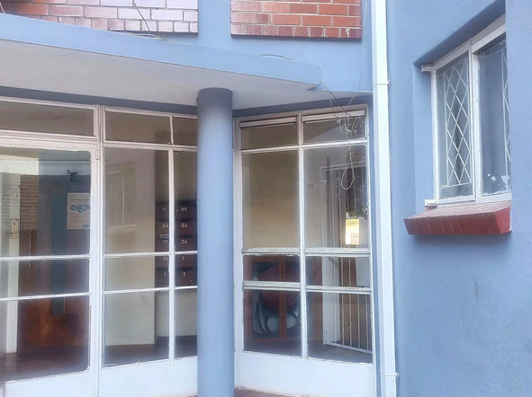 Flat & Apartment