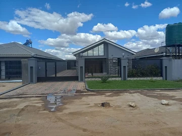 7 roomed house for sale in Glenorah A new stands