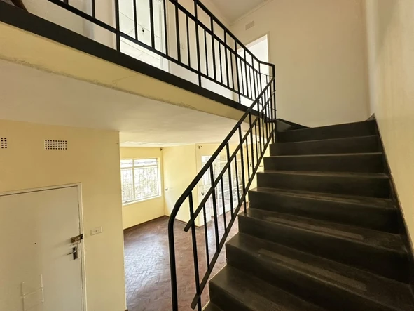 3 Bedroom Flat & Apartment