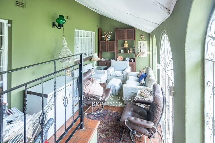 Main Road Frontage Churchill Ave-Commercial Possibilities!