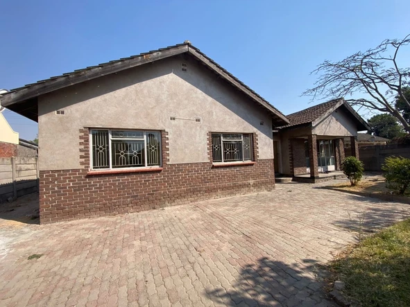 Spacious House for rent in Msasa Park