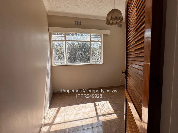 3-Bedroom Duplex with Private Garden 