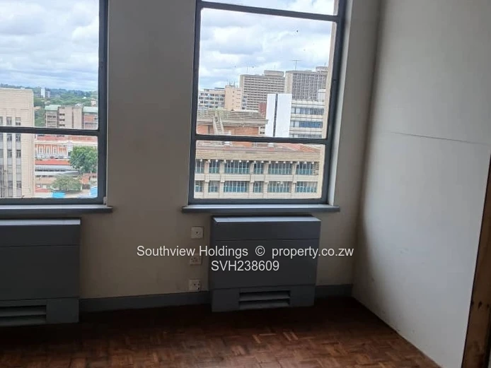 4 Neat offices to let. 