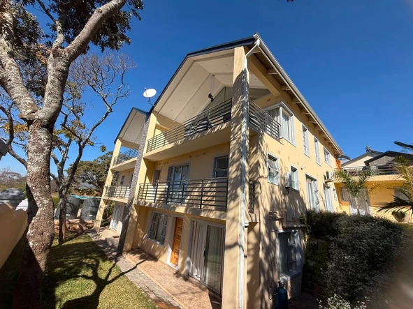 3 Bedroom Flat & Apartment