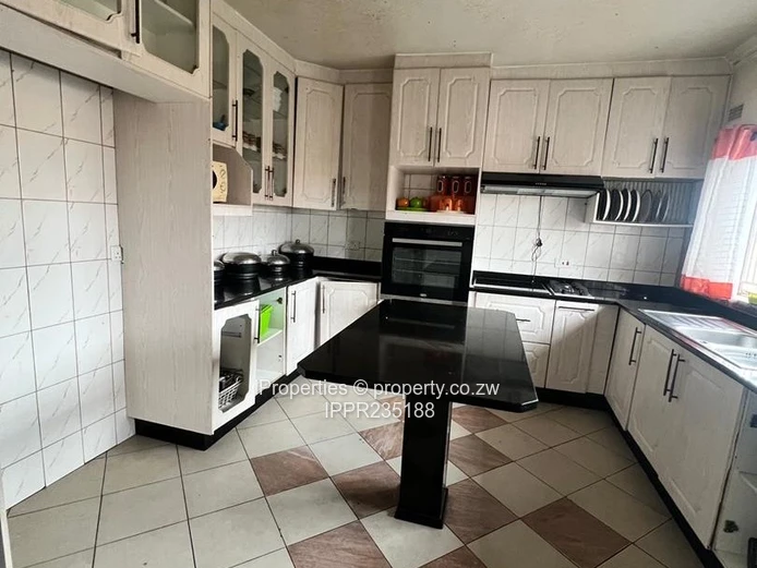 4-Bedroom Home for Sale in Glen View 1 Riverside – Secure, Solar-Powered & Well-Maintained