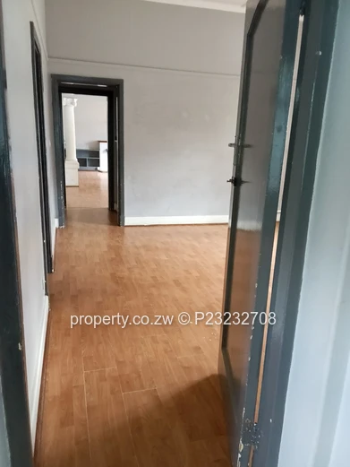 Newlands Office: 780m² with 10 Big Offices + a Conference Space on 6,100m² — Paved Drive & Borehole