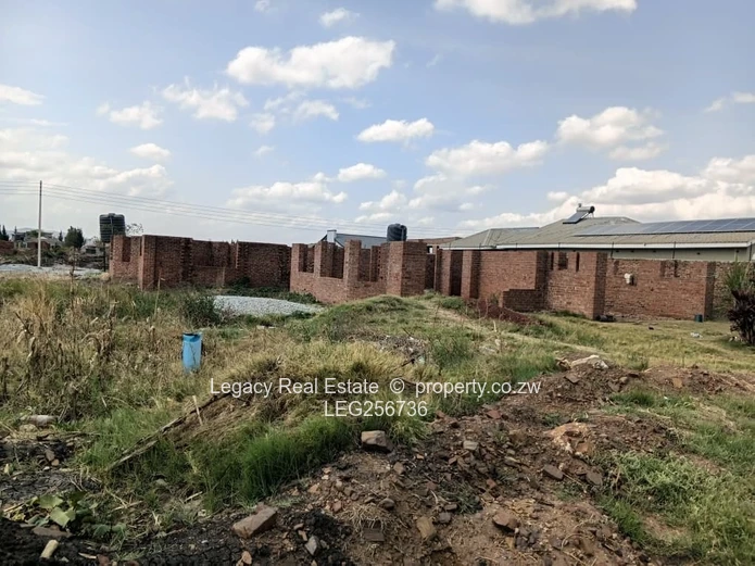 1250m² Serviced Stand in Sandton Park — Water, Sewer, Gravel roads ,borehole plus water tank 