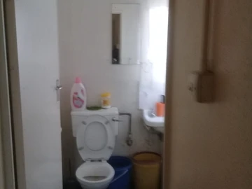 2 Bedroom Flat & Apartment