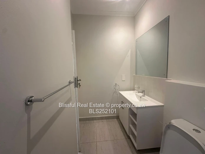 2 Bed Flat for Rent in Vainona