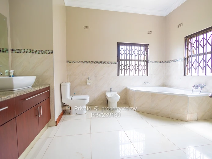 Luxury 4-Bed Home, Borrowdale Brooke  (Sole Mandate)