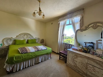 3 Bedroom Flat & Apartment