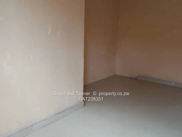 Divaris Makaharis Townhouse – Bluffhill, Harare