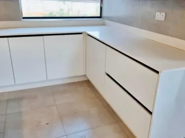 7 Bedroom House