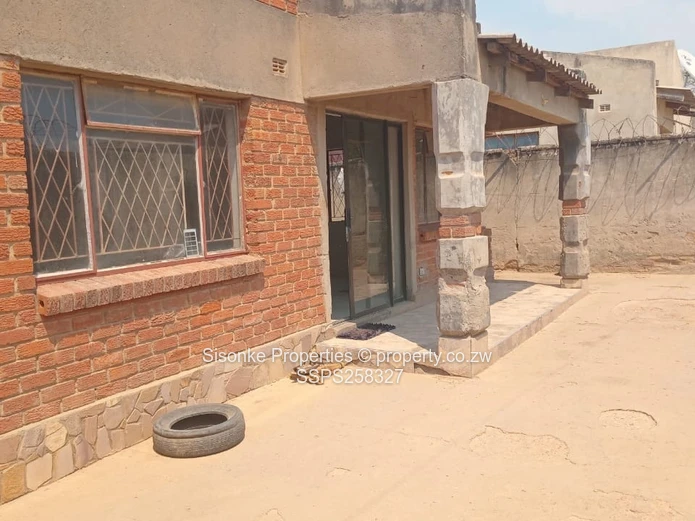 4 Bedroomed House For Sale In Chinhoyi 