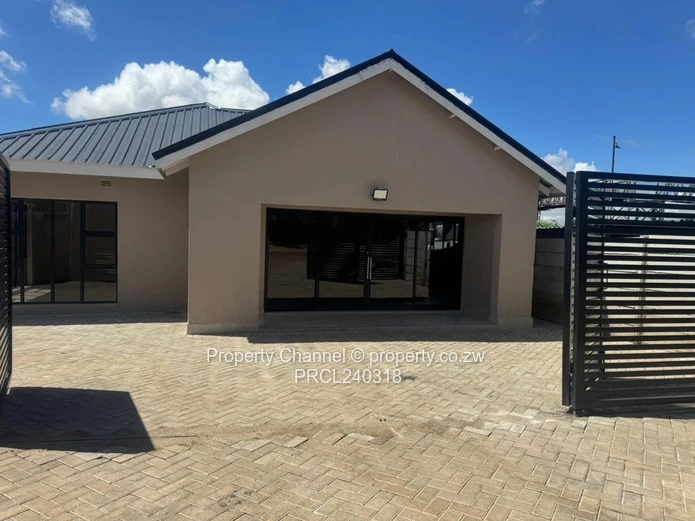 Versatile Commercial Property Near NRZ Industrial