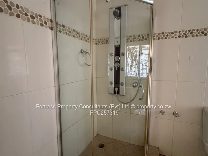 5-Bed House for Rent in Westgate