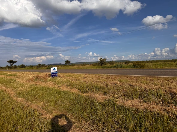 Commercial & Industrial Land