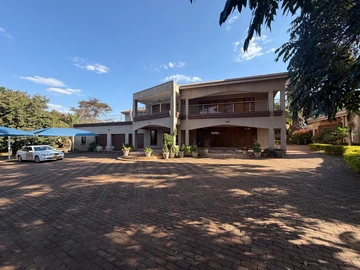 6 Bedroom House