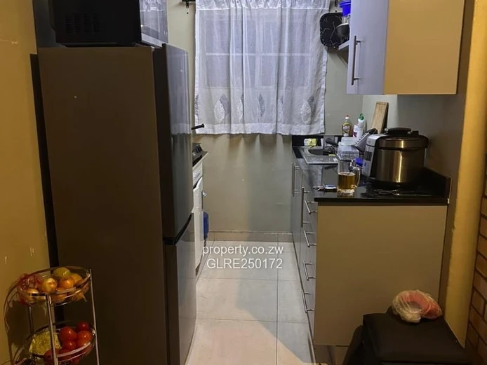 Marlborough 1-Bed Home with Borehole & Garage