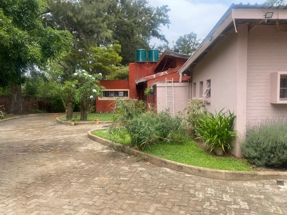 5 Bedroom House