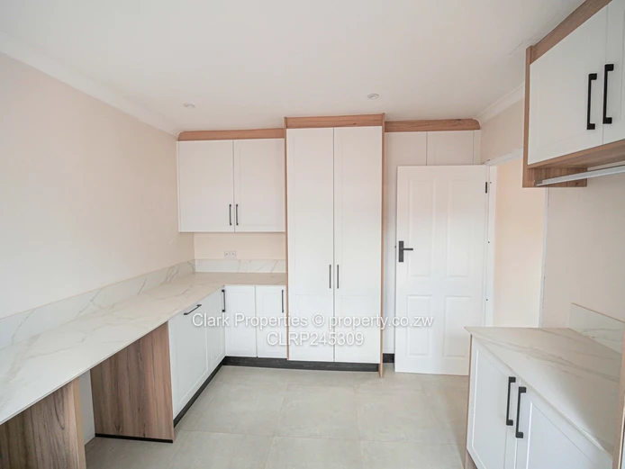 STUNNING TOWNHOUSES ON 1000sqm (Sole Mandate)