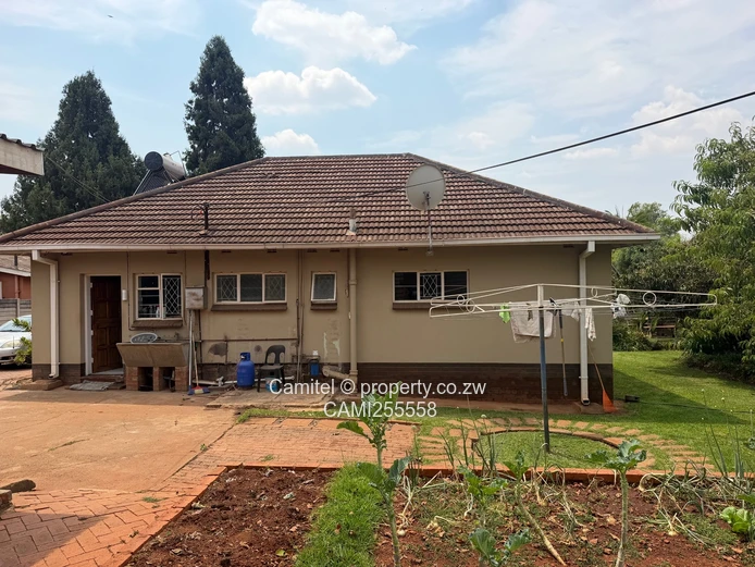 Stylish 3-Bed Home in Upper Hillside with Pool & Borehole