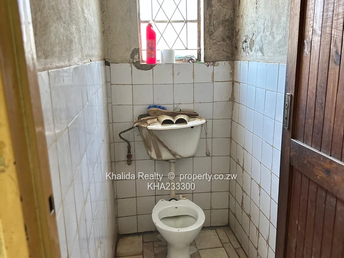 Ngezi Commercial Property in Kadoma For Sale 