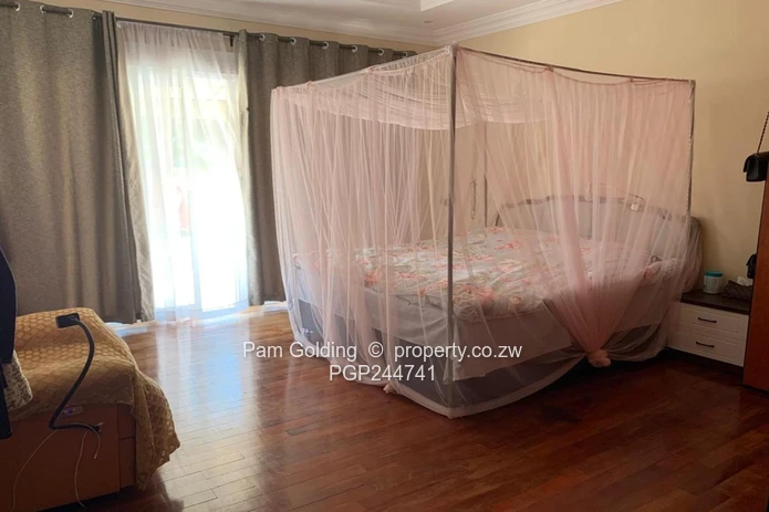 Golf Course Oasis in Borrowdale Brooke Estate