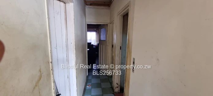 3 Bedroom house for sale in zengeza 5