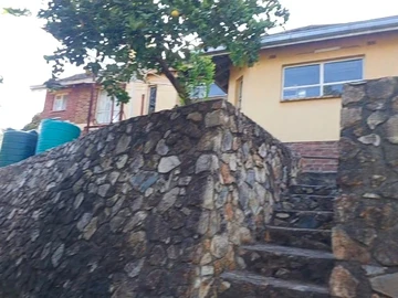 6 Bedroom House