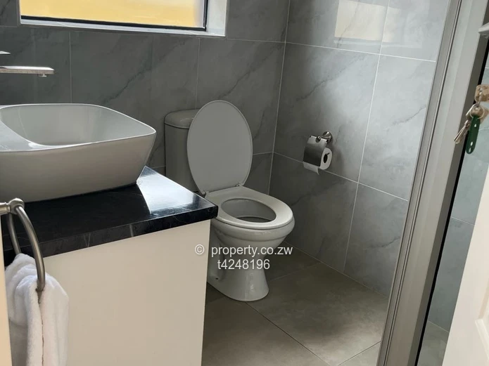 Pomona 3 bedroomed fully furnished Townhouse to rent