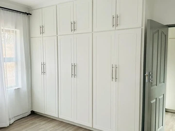 3 Bedroom Flat & Apartment