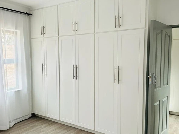 3 Bedroom Flat & Apartment