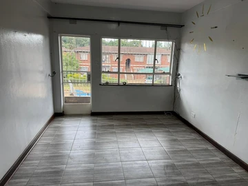 3 Bedroom Flat & Apartment