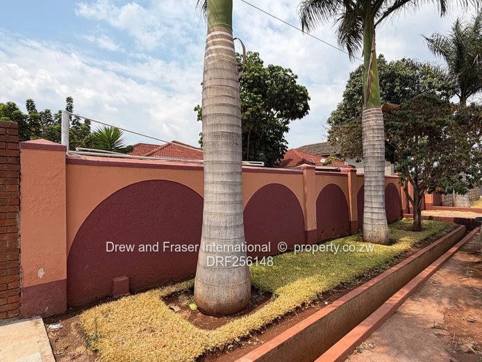 WestgateArea D 4-Bed Home: Gated, Borehole $220k