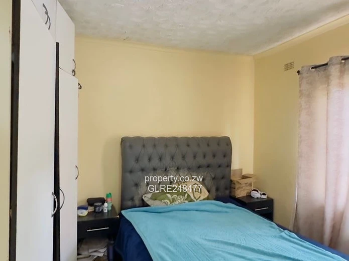 Spacious 4-Bed Walled Home in New Marlborough — Solar & Tank