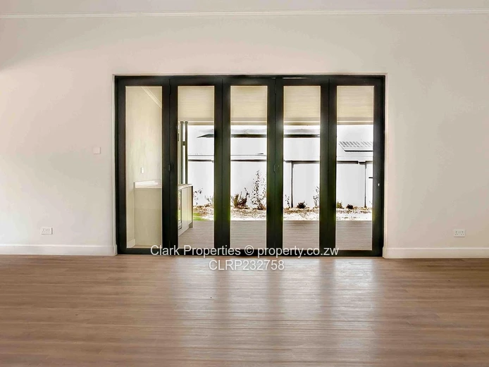 Large Townhouse In Chisipite