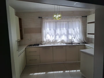 3 Bedroom Flat & Apartment