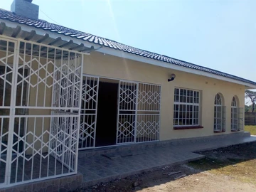 3 Bedroom Flat & Apartment