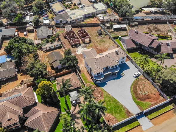 7 Bedroom House