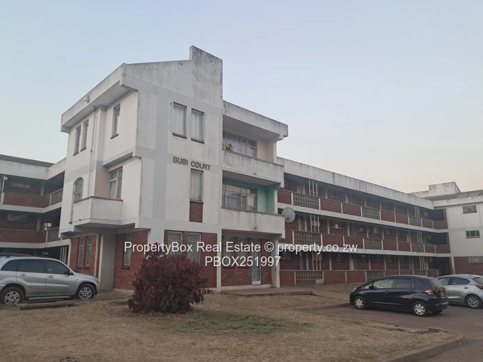 Eastview Gardens, 2 bed apartment in first floor (Bubi Block) for sale! 