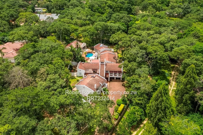 Exquisite family home up for grabs!