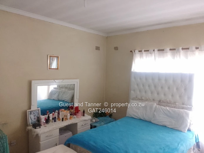 4 BED House for Sale in Waterfalls with Title Deed