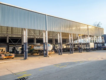 Warehouse & Factory