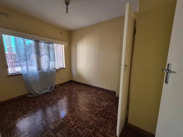3 Bedroom Flat & Apartment