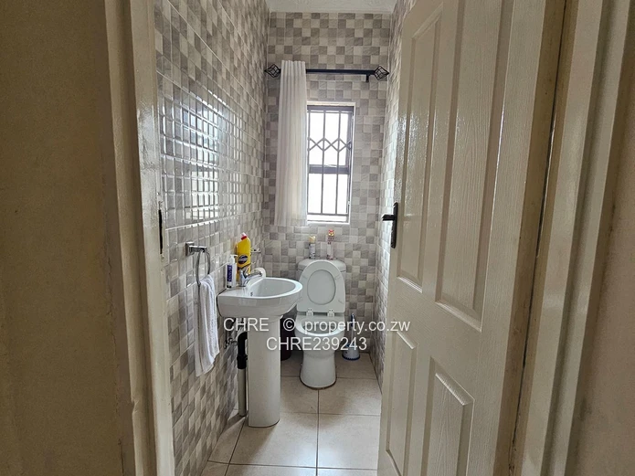 Sandton Phase 2 House For Sale