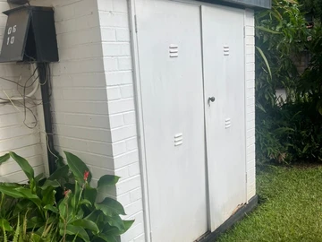 2 Bedroom Flat & Apartment