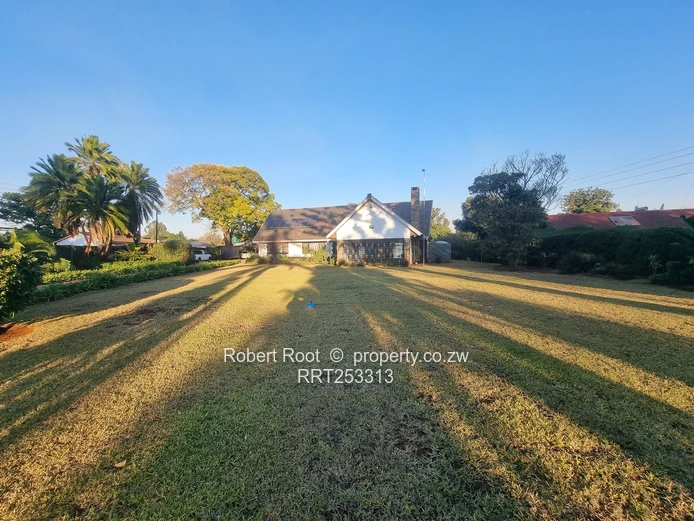 Commercial Property with Borrowdale Rd Frontage