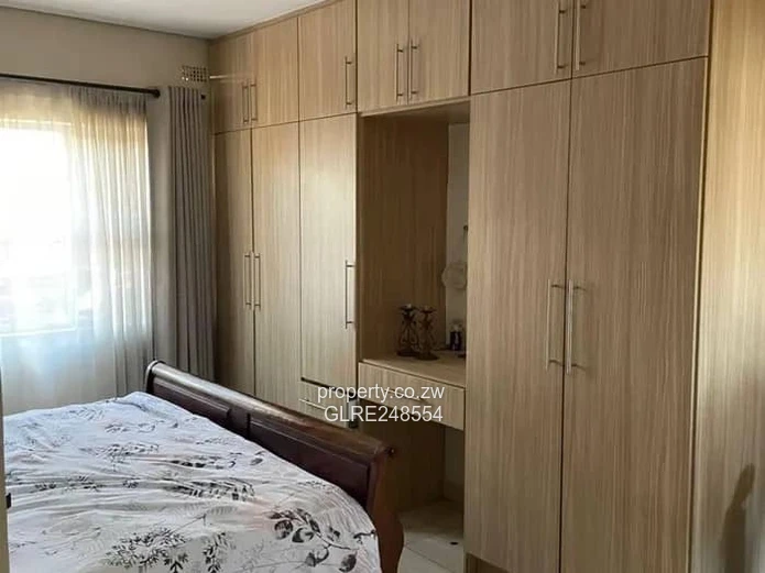 Marlborough 3-Bed, 2-Bath Garden Flat with Borehole